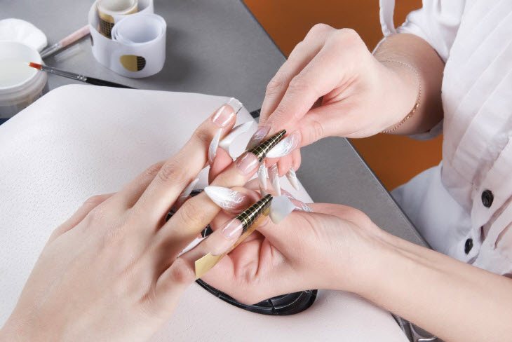 Nail techniques at beauty school